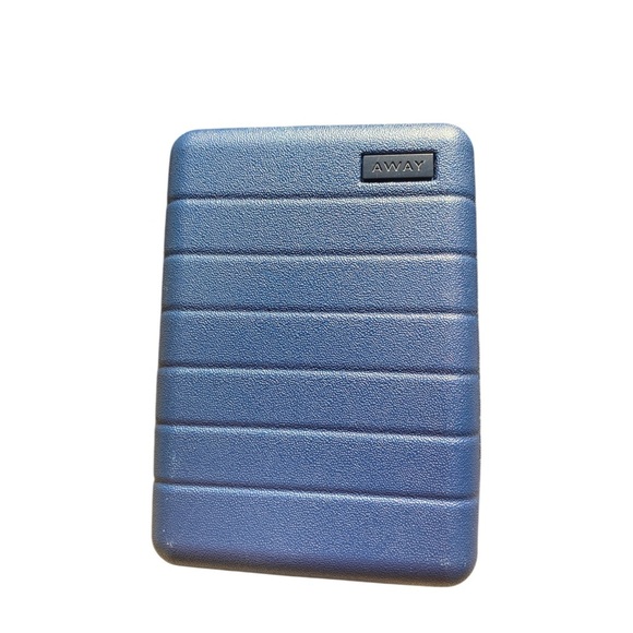 AWAY by American airlines travel case - Picture 1 of 7